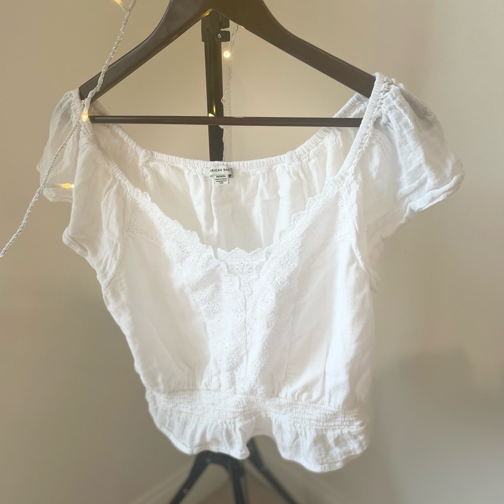 American Eagle White Eyelet Peasant Top Size: Medium